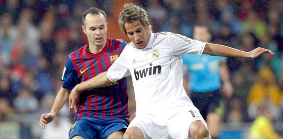 ריאל מדריד מול ברצלונה, פאביו קונטראו, אנדרס אינייסטה / צלם: רויטרס